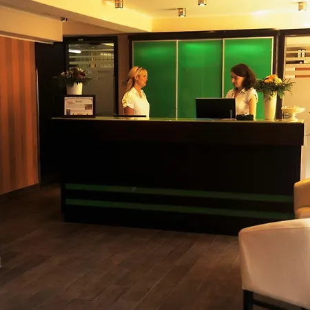 Brauhaus Zum Loewen Otel