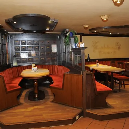Brauhaus Zum Loewen Otel 3*