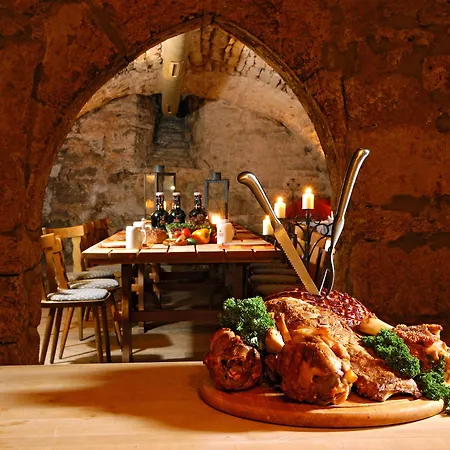 호텔 Brauhaus Zum Loewen 3*