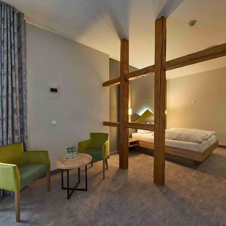 מלון Brauhaus Zum Loewen