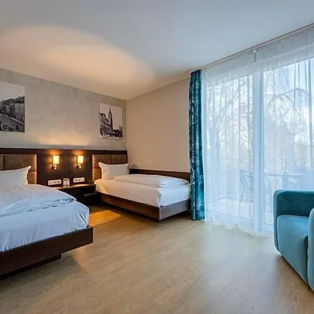 Brauhaus Zum Loewen Otel 3*