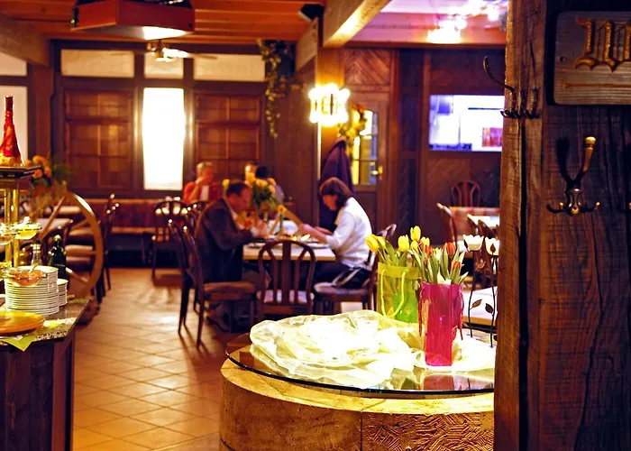 Brauhaus Zum Loewen מלון 3*