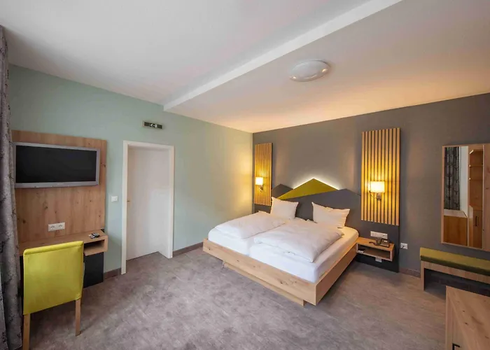 Hotel Brauhaus Zum Loewen 3*