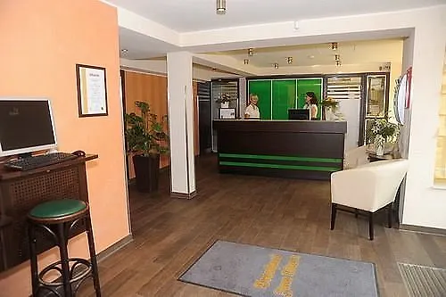 Brauhaus Zum Loewen מלון 3*